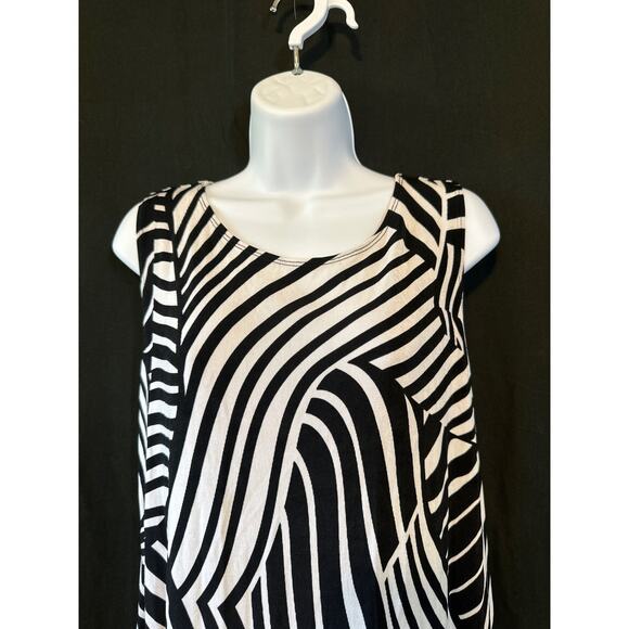 TRAVLERS by Chico Black White Geometric Print Business Office Casual Top Sz 3 - Picture 4 of 12